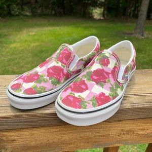 Women’s Size 7 vans. Rose pattern.